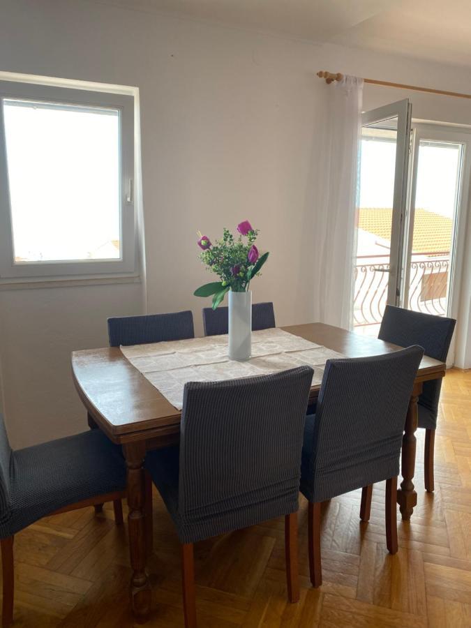 Apartmani Niks Makarska Exterior photo
